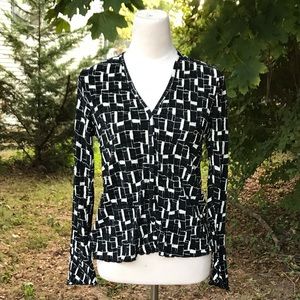 ☀️WEEKEND SALE☀️ NWOT Pleat Pleat black/white plissé button down